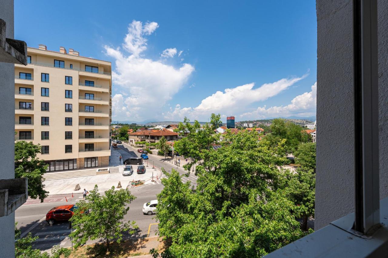 Clock Tower Lux Apartment Подгориця Екстер'єр фото